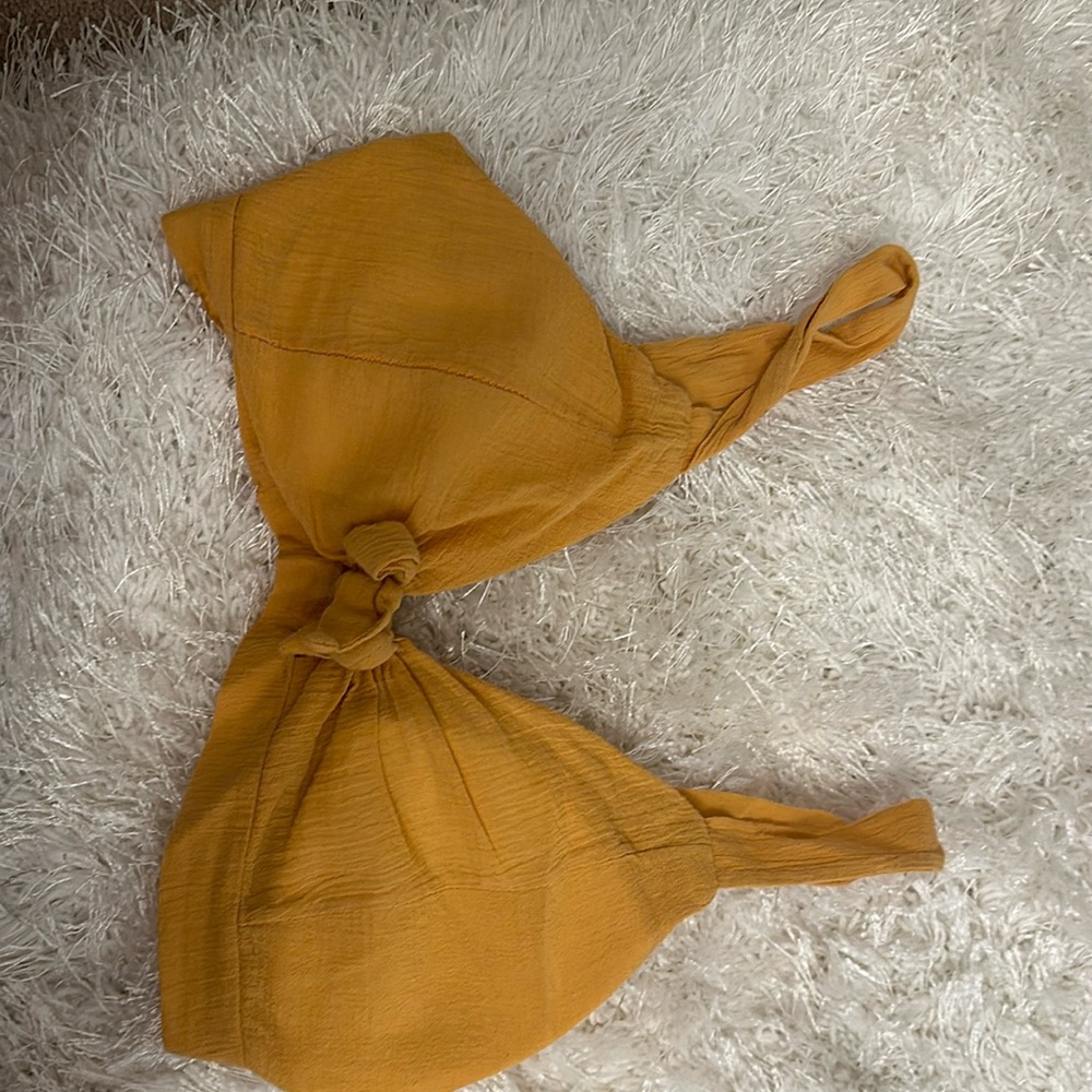 Cute tank top/going out top. Only worn once.